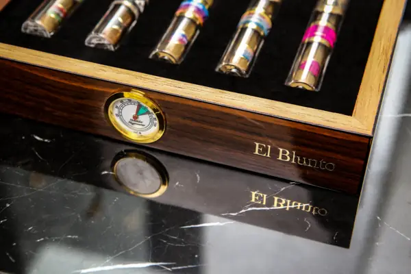 El Blunto Humidor Details